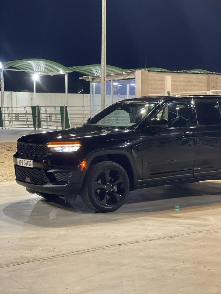 لسلام عليكم
جيب بلاكتوب 5 راكب موديل 2024 أمريكي

الحادث 

 تبديل بنيد ابلادي نفس اللون او الدعاميه هم امبدله نفس اللون او  جاملغ يسره امبدله نفس اللون 
او بيه عله كد شبرين بارد يعني السياره بدون صبغ 

الشواصي والغود سليمات 

________________________________________________

المواصفات 

فتحة سقف

شاحن الاسلكي

ردار امامي 

حساسات خلفية 

نقطة عمياء 

مثبت سرعة 

تحذير خروج عن المسار 

صندوك كهرباء 

تشغيل عن بعد 

بصمة ابواب 

تدفئة ستيرن 

تدفئة كشنات 

شفتات ستيرن 
اشاير بل مري 

وباقي المواصفات المعروفه 

ماشية 12

محرك 6 سلندر 

________________________________________________

السعر 320 او بيه مجال

مرقم بغداد بسمي 

العنوان بغداد الحسينيه مال راشديه 

رقم الاتصال ***********
