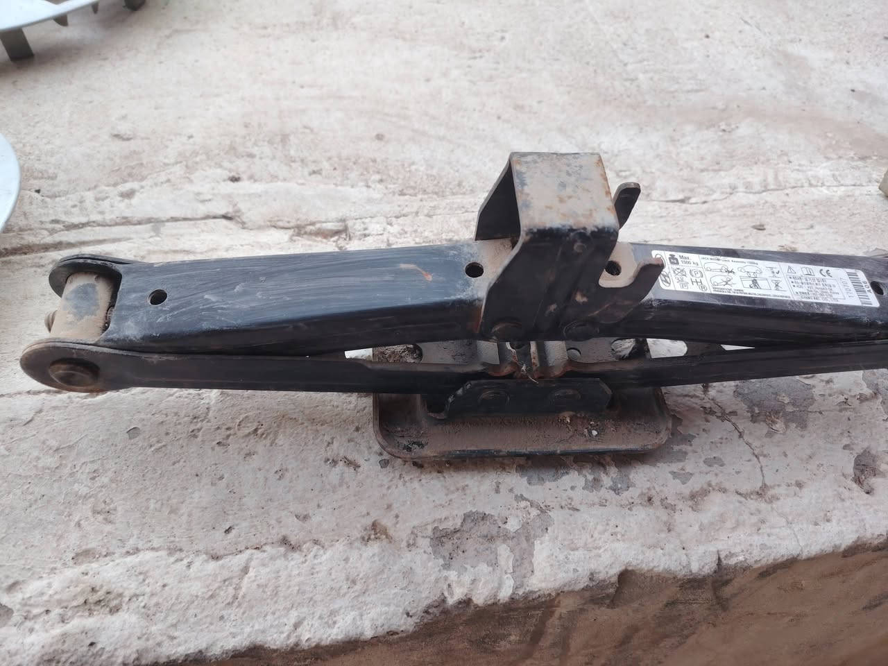 للبيع جاك سيارة أصلي هيونداي / كيا 1.5 طنرافعة سيارة وكالة أصلية تتحمل لحد 1500 كغم
مناسبة لسيارات هيونداي وكيا ومعظم السيارات الصغيرة
الحالة: مستعمل ونظيف ويشتغل تمام
مناسب للطوارئ وتبديل التاير
السعر: 10الاف
الموقع: بصره معقل


**إذا كنت صاحب هذا الإعلان وتريد حذفه لأي سبب، رجاءا أرسل رسالة إلى الدعم الفني**