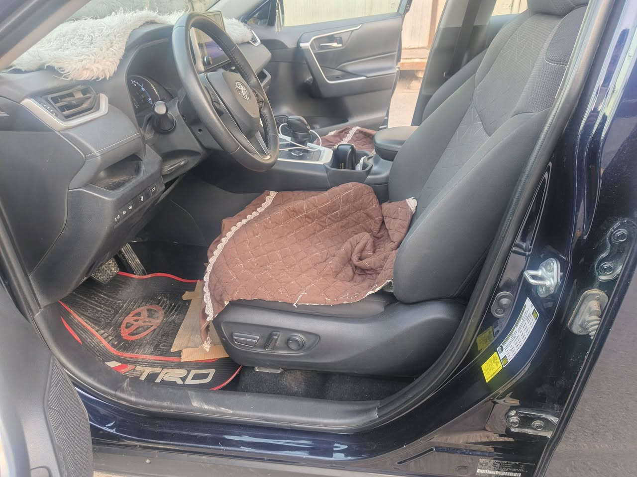 🌹🌹تحية طيبة🌹🌹
راف فور2024امريكي هايبرد

حادث بس جاملغ امامي 

فول مواصفات XLE 

هايبرد محرك 2500 

مواصفات

بصمة / سلايد / جنطة كهرباء / مود درايف / رادارات 

كرسي كهرباء / شاشة كار بلي 

رقم بغداد باسمي 

لمعرفة السعر  اتصل

عنواني بغداد الزعفرانية  ‏‪***********‬‏
