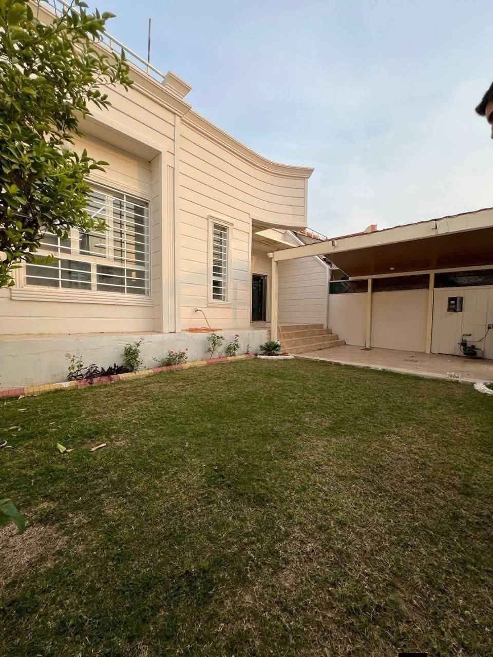 منزل للبيع في مجمع المهندسين
 موقع هادئ ومرغوب
 المساحة: 200م
يتكون من:
غرفتين نوم
صالة
استقبال
 مطبخ
ترميم جديد بالكامل
 نظيف جداً وجاهز للسكن فوراً

للاستفسار
***********
***********
*********** واتساب

عقارات ابو آدم في أربيل

لمشاهدة بقية العروض مع ذكر السعر موجود في تلگرام.  https://t.me/new1erbil أربيل, العراق
