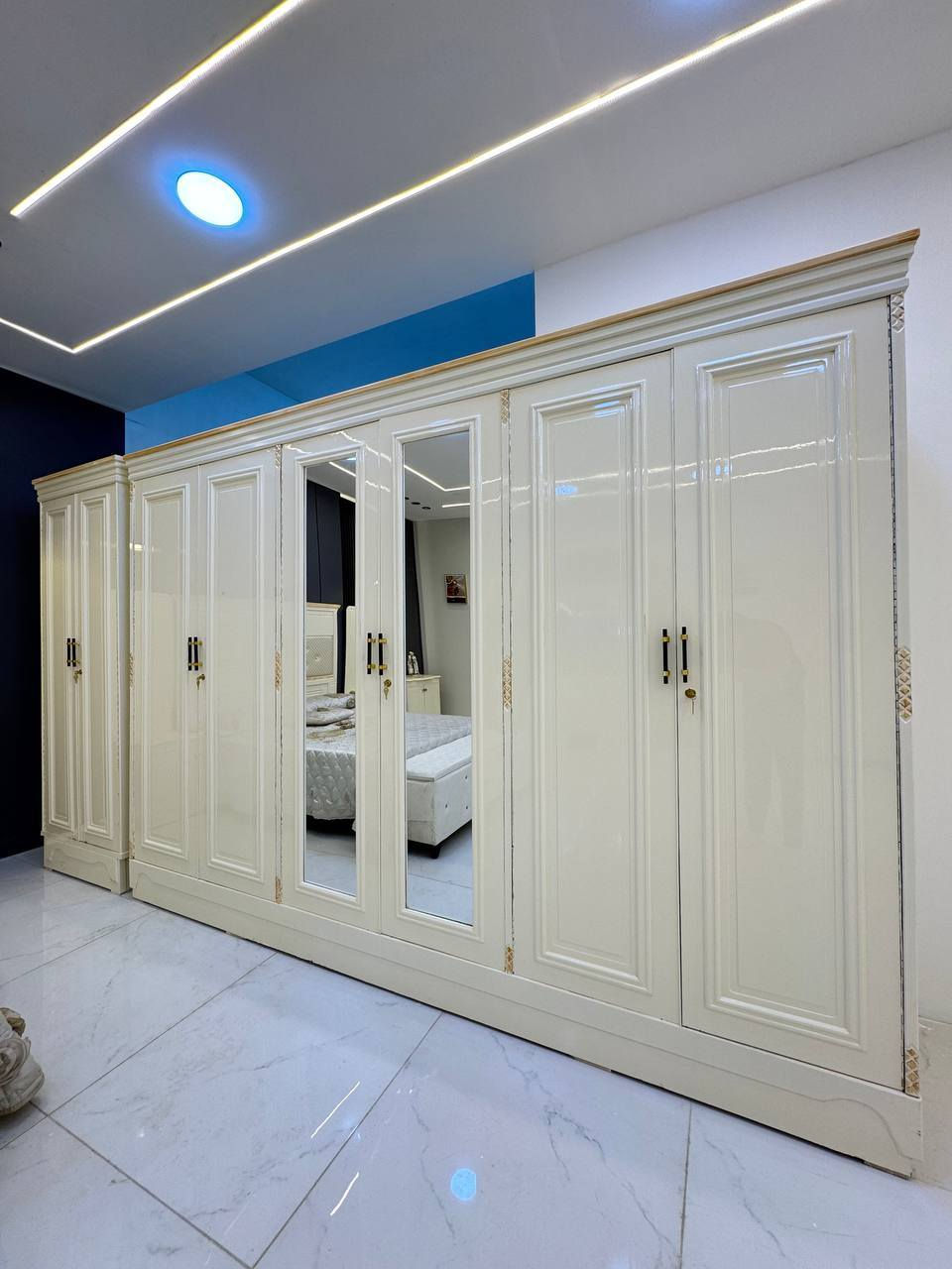 حصرياً الموديل الجديد
السعر مليون دينار فقط 😍

غرفه نجاره قتصاديه 🛌

متكونه من 9 قطع مميزه 

الكنتور ارتفاع 240 طول 320 

مع الزاويه مجموع الطول 4 امتار 

السمك الخارجي للغرفه 5 ملم انديف

والسمك الداخلي 3 ملم معاكس ابيض

سعر الشازلون الخزان 75 الف 

سعر الشازلون المقعد 50 الف 

متوفر توصيل وشد داخل بغداد 😊

متوفر توصيل وشد لكافة محافضات العراق 🇮🇶


**إذا كنت صاحب هذا الإعلان وتريد حذفه لأي سبب، رجاءا أرسل رسالة إلى الدعم الفني**