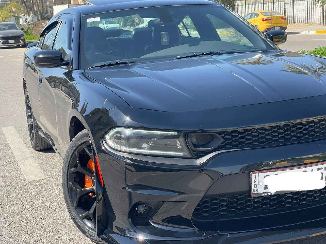 السلام عليكم
جارجر SXT بلاس  (موديل 2022)
حادثها باب خلفي  وجاملغ خلفي  + قطعتين كلير من امريكا ( صور الحادث مرفقه بل منشور ) 
 اسود ملكي ملكي 
فول مواصفات فئه البلاص معروفه 
تخم تاير جديد 
داخلها  اسود كشنات جلد
سيارة ماشيه  27 mi  وبأمريكا ماشيه 3 mi 
كلشي جديد هزه و رقم جديد 
* ﻿﻿جناح خلفي 
* ⁠استيرن تدفئه
* ﻿﻿مصابيح أمامية زنون .
* ﻿﻿كشافات الضباب زنون .
* ﻿﻿المصابيح الأمامية LED .
* ﻿﻿حساسات .
* استيرن كهرباء
* ﻿﻿شاشه كبيرة مع نظام
* ⁠ملاحة نفكيشن GPS .
* ﻿﻿سستم صوت الپاين .
* ﻿﻿مقاعد أمامية كهربائية 
* ⁠تدفئه بل كشنات
* ⁠تبريد بل كشنات
 *كشنات خلفية تدفئة
* ﻿﻿تشغيل عن بعد .
* ﻿﻿محدد سرعة .
* ﻿﻿تلفون بلوتوث .
* ﻿﻿كاميرا خلفية .
* ﻿﻿مرايا متحسسة للاضاءة العالية .
* ⁠هيتر بل مري
* ﻿﻿دخول ذكي (بصمة))   
* ⁠* ⁠مكان بغداد / الكرخ 
* ⁠السعر 228 $ وبي  مجال للشراي 
للاستفسار .   ***********
