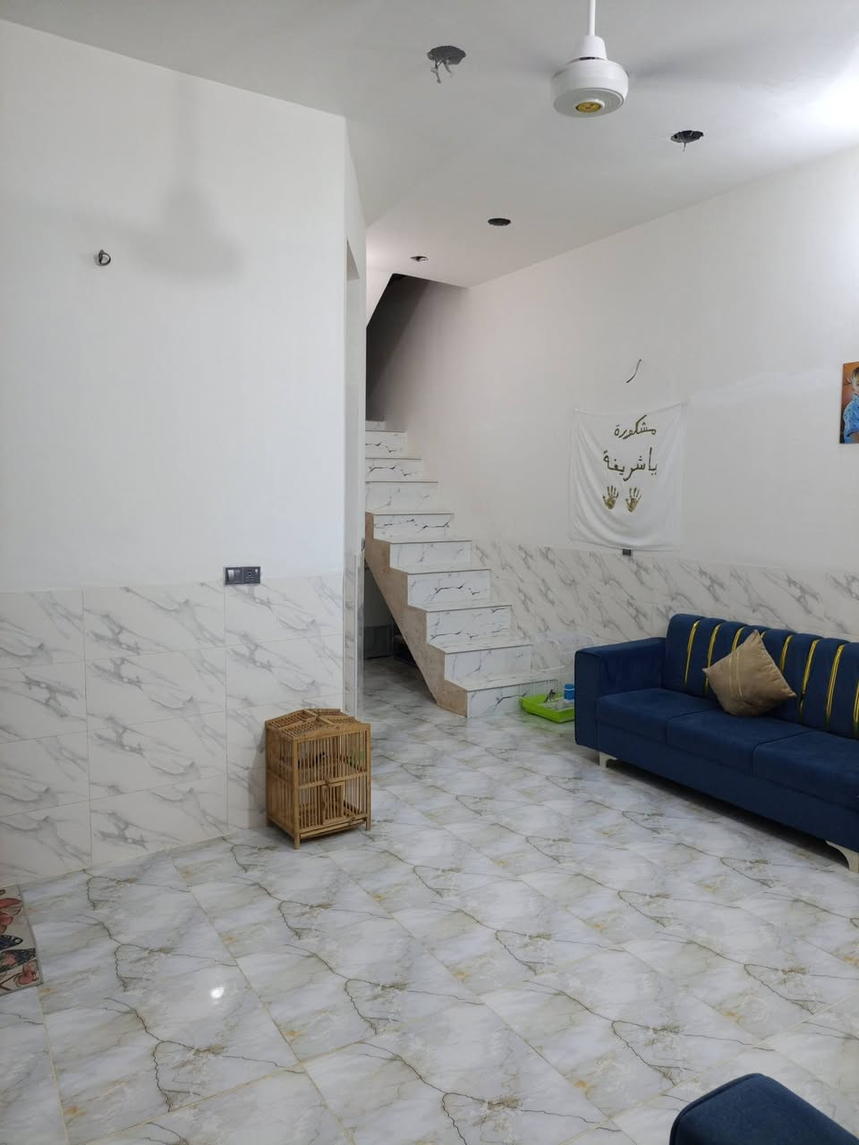 ياالله السلام عليكم بيت للبيع مساحه 125م طابو زراعي قرار 25 قرب سيطرة الالبان كامل خدمات بناء حديث الاستفسار الاتصال 
***********
***********
