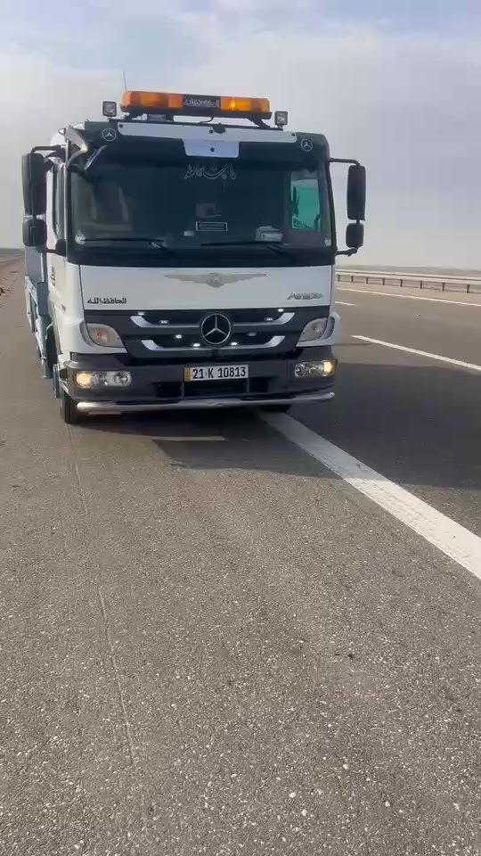 السلام عليكم ورحمه الله
اتيكو مارسيدس كرين دمعه 

كرين 3سلايت 3طن عدل

بدي رمبه باب دفتري تسكام جديد

مواصفات السياره

موديل 2012

محرك كير اكسل شاصي كفالة 

مجموعه اكتروز

امامي سبرنك الخلف جوبلس

تحكم دركه+جام كهربائي 

تدفئه تبريد بلادي 

ريتايدر +مثبت سرعه 

دكمه صعود+دكمه Mss 

السياره جاهزة من جميع النواحي 

العنوان بابل الشوملى ***********

***********

السعر 380ورقه وبيه مجال
