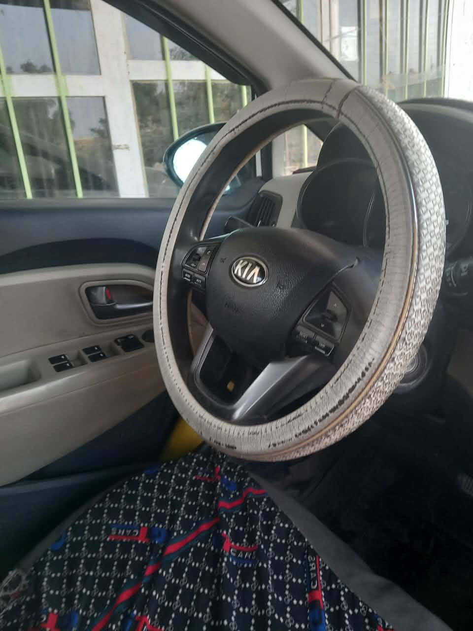 السلام عليكم سياره كيا ريو للبيع الاستفسار  وتواصل ***********
