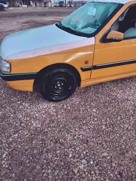 سلام عليكم بيجو 405 2015 للبيع سياره جاهزه ونضيفه محرك وكير وكهربائيات فول للبيع سعر 32 وبيها مجال اتصل ودلل ديوانيه الحمزة الشرقي ***********
