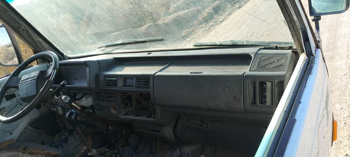 السلام عليكم كيا بنكو 94 دبل قماره مكينه وكير واكسل نضاف كهربائيات شغاله تخم تاير جديد باتري جديد قماره بلاديه بدي مال بومه شاصي مكفول رقم بغداد فحص مؤقت بيها حصه كاز بدون تحويل اتعهد فقط سرقة مكاني حله السعر 21 وبيها مجال الشراي يتصل ***********
