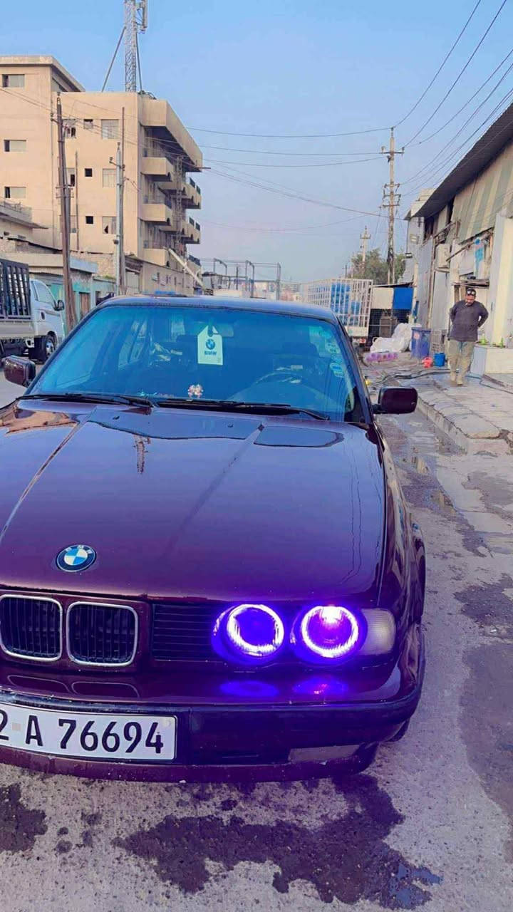 السلام عليكم اخوان بي ام للبيع موديل 1991 حجم 525  مكينه مسكر كبس  اوتوماتيك كير كفاله مكينه كفاله سياره صبغ عام جماليه بدون ضرر بدون ضربه تبريد شغال كهربائيات كلها شغاله رقم اربيل  السعر65  مكاني بغدادد
***********
