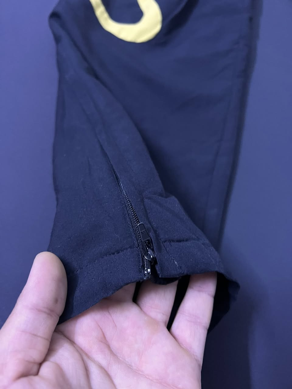 adidas 
اصلي غير مستخدمه
ووتر بروف 
L


**إذا كنت صاحب هذا الإعلان وتريد حذفه لأي سبب، رجاءا أرسل رسالة إلى الدعم الفني**