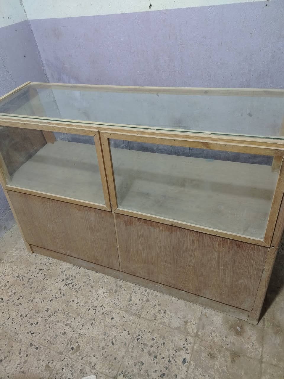 بسطيه خشب للبيع ***********
