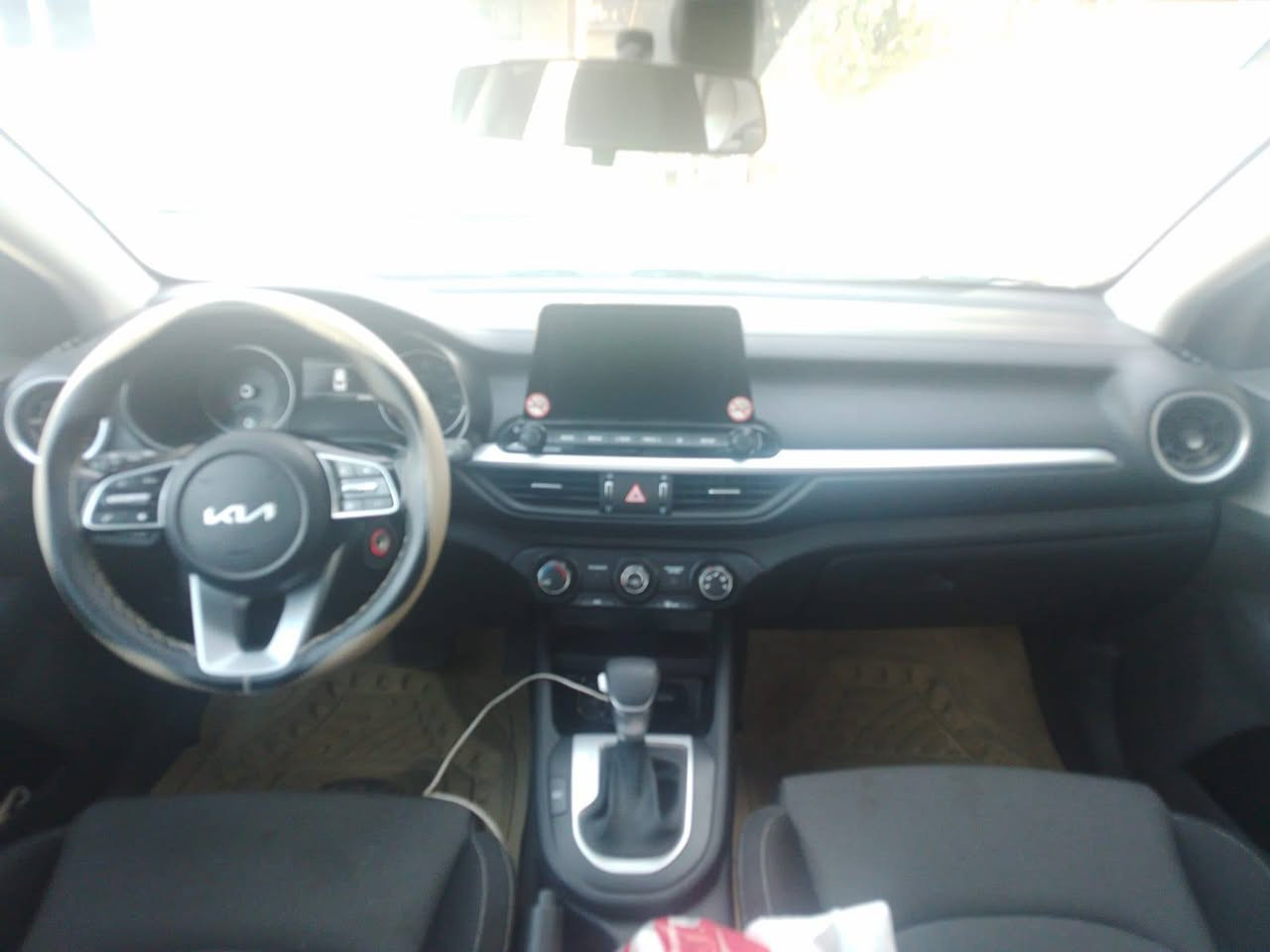 يا الله سياره كيه فورتي موديل 23
بسمي تحويل ثاني يوم كل تفاصيل أمامك اخي الكريم
ستخدام شخصي ماشيه 36 قابل لزياره السعر المطلوب
148وبيه مجال حق الجيه تحياتي الكم 
رقم الهاتف *********** وبلخدمه
