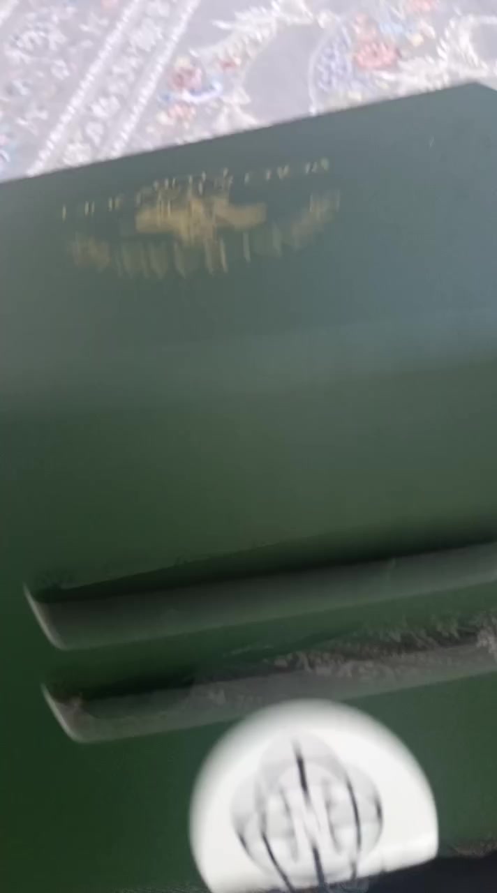 للبيع ساعة ماركة من بغداد مشتري مو امزون 
350 الف مشتري ادفع سعر وبلعافية


**إذا كنت صاحب هذا الإعلان وتريد حذفه لأي سبب، رجاءا أرسل رسالة إلى الدعم الفني**