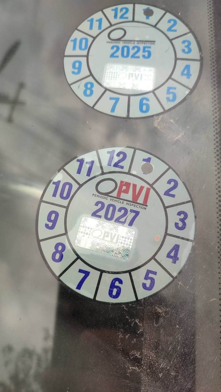 نیسان کۆری مەکینە سپی
مەکینەو گێر بەشەرت گێر عادی
سەنەوی ڕەقەم هەزەی نوێیە
سبوغ عام بۆ جوانی تەکسی بوە کراوەتەوە قوسوسی
پەرشوتی بەشەرت نەتەقیوە
تەبریت بەشەرت
ناو زەردە ناوی نوێ و خاوێن
ڕەقەم باریک هەولێر
بەنزین زۆر کەم ئەخوات
77$
***********
کۆرەک فایبەر وەتس ئاپ
***********
زێن
