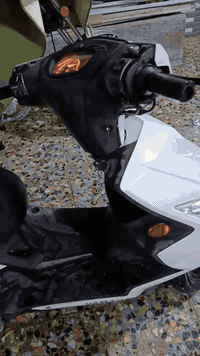 السلام عليكم gtr مديل 2011دراجه نضيفه جدا صارله شهرين من نازله من الرمبه لا مفتوحه ولا شي كله بلادي على وضع الشركه جيب فيتر وافحص دراجه خير من الله كهربائيات شغاله كلهن نكرت سلف مكاني بلديات السعر 1150وبي مجال 
***********
