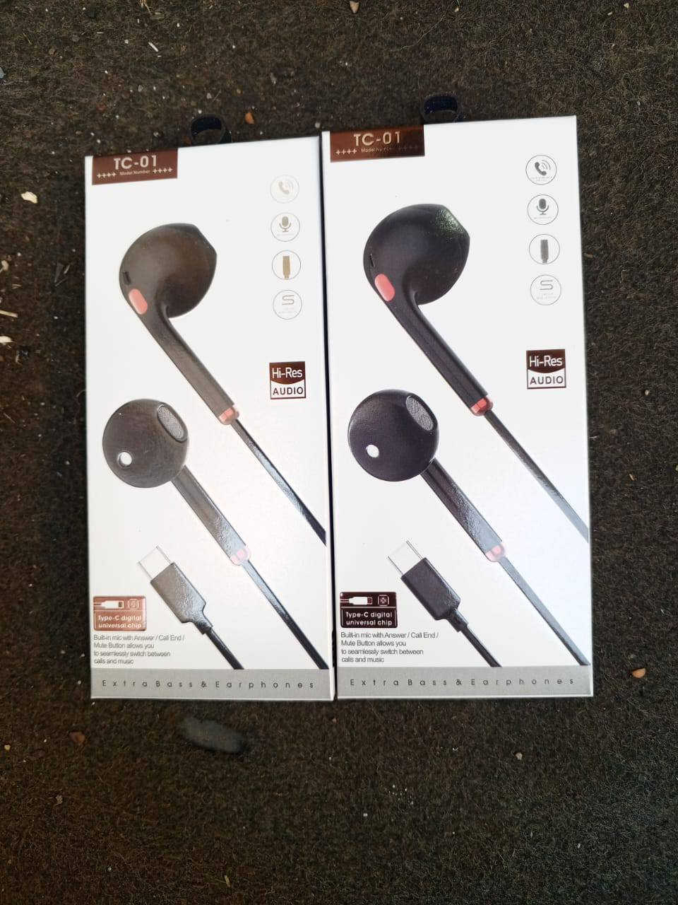 السلام عليكم ورحمه الله وبركاته شلونكم شباب وبنات اخواني الاعزاء سماعات وكيبلات وايراوكس وتايب سي سعرالقطعه5الاف ديناروسماعه رقبه10وتوصيل داخل الكره مجاني وتوصيل رصافه3الاف دينار واني خادم  الرقم***********وات ساب متواجدمكاني بغدادمنطقه الحريه
