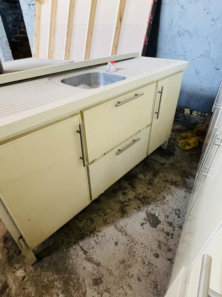 كاونتر درجة اولى للبيع 3 قطع نضيف جدا كما مبين بالصورة  .
العنوان حلة 
السعر ٣٠٠ الف قفل 
للاستفسار الاتصال او المراسلة واتساب 
***********
