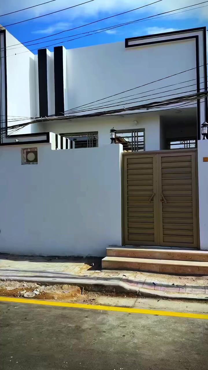 بيت للبيع مساحة ١٠٠م بناء جديد في حي العسكري قطاع ١٦ 
***********
***********
