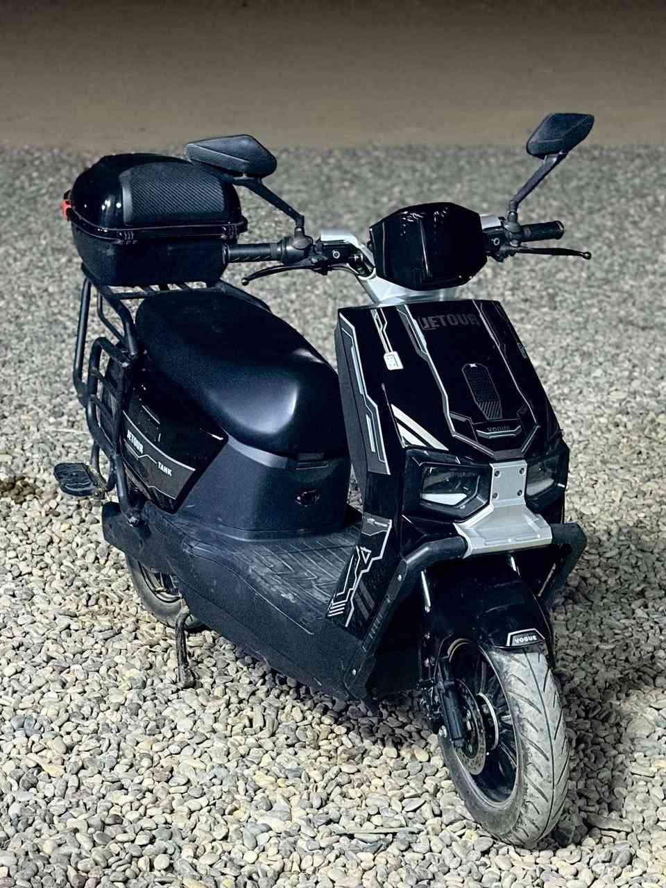 دراجه شحن الاجيتور
6 بطاريه مسطره دبل تمشيك 60 كلو م
ملف 2500 
نضافه فول 
السعر 750 وبي مجال 
للستفسار  ***********
