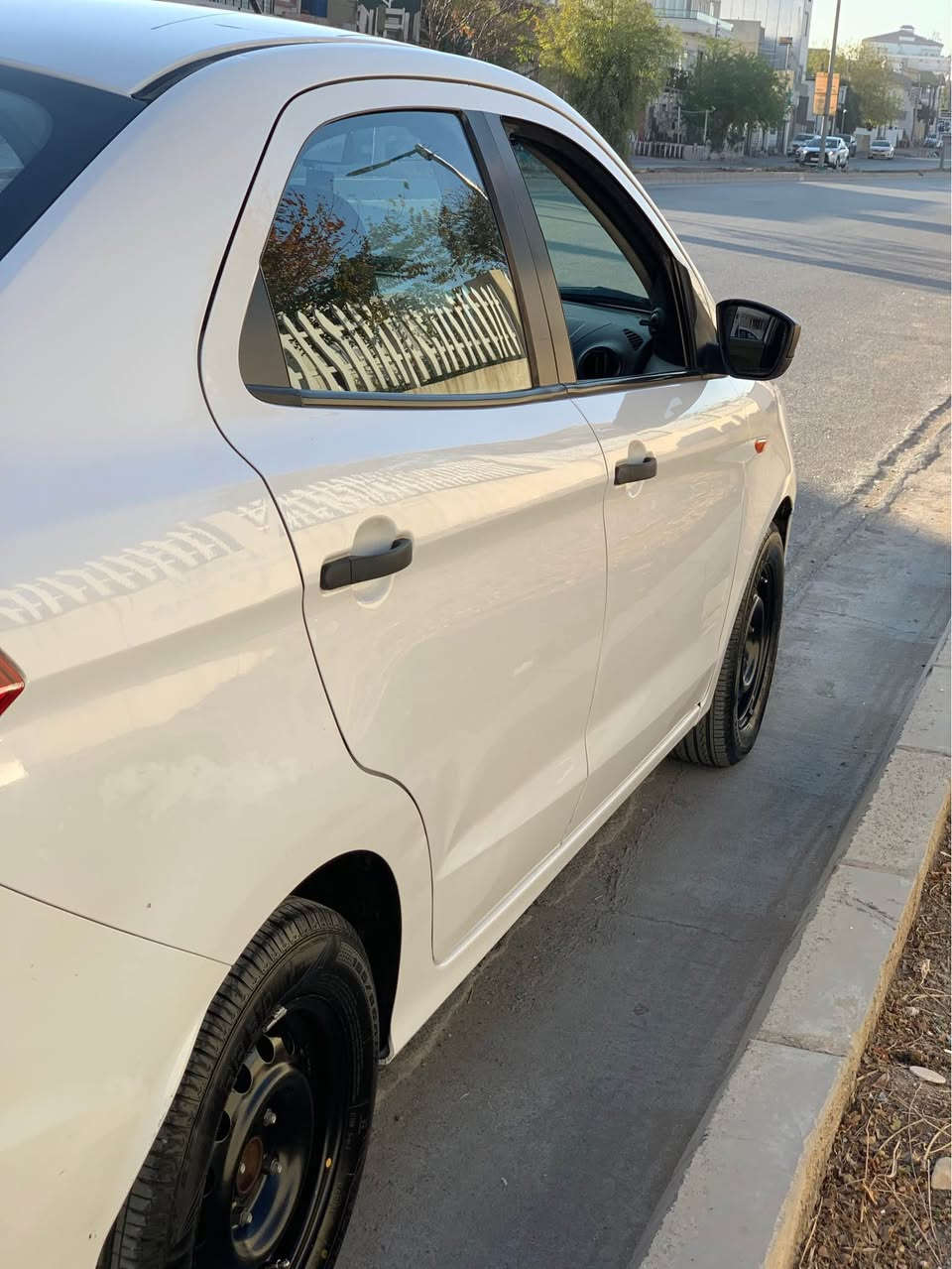 Ford fego 2016 be boyax kamek sardy haya sanawe tazaya ta 2030 tay taza gerw makenay ba shart 75 kamek majal *********** السليمانية, العراق
