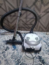 مكنسه للبيع ٢٥ الف 07827050548