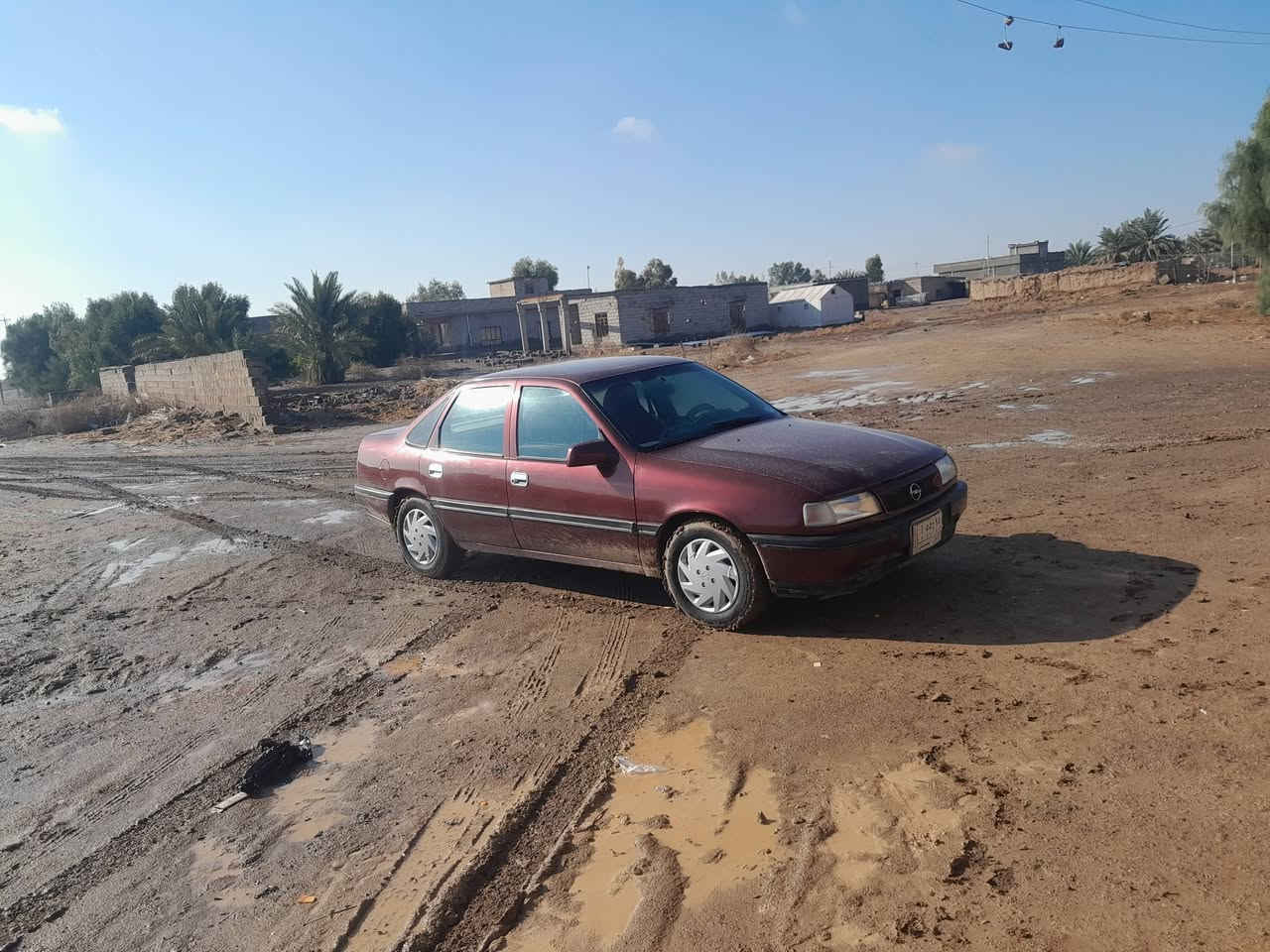 اوبل٩١ شرط كير محرك سياره بدون ضربه مكفوله كهربائيات تخم تاير محرك ٢٠٠٠ سياره جديده مكان السياره ديالى العضيم  صاحبها الشرعي بكركوك تحويل او وكاله وسنويته ل٢٦ السعر ٤٠وبيها مجال الرقم ***********

