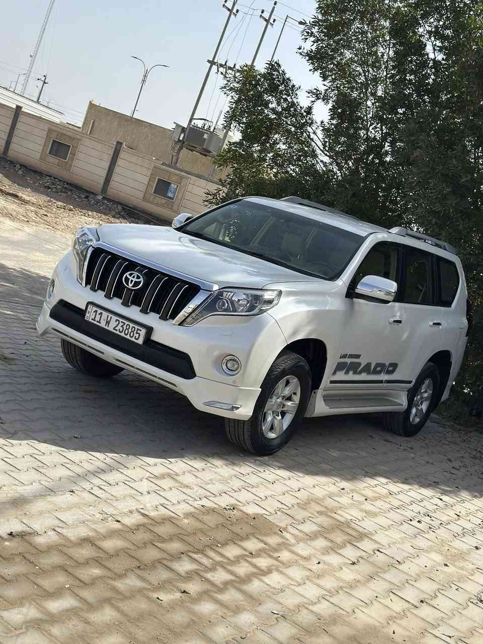 السلام عليكم 
برادو 2014 خليجي
مكفولة من الصبغ والبارد جديدة السيارة 
4 سلندر محرك 2700 
رقم بغداد الدولي الجديد 
ادامة كاملة نانو سيراميك 
تحديث الداخل درگة لاندكروز 2022 
شاشة لكزز كبيرة 
كامرة خلفية 
داش كام مربوط بالشاشة الامامية 
بك لايت اسود 2022
السيارة استخدام شخصي جديدة جديدة 
الصدر جديد وكامل 
تخم تاير جديد 
السعر : 285 ورقة 
مكان السيارة الكوت مركز المدينة 
الاتصال :- ***********
