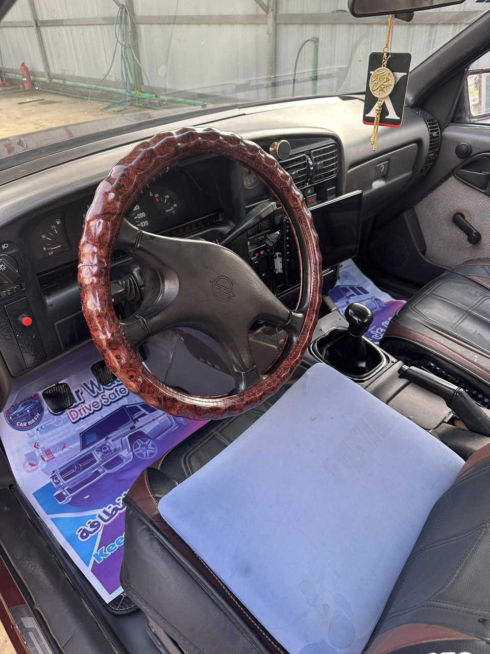 سلام عليكم أوبل اوميكه موديل 88بسمي رقم ديالى جاهزه نكر وطلع لبصره شرط ٢٠٠تمشي سنتر لوك تقفل بيهه منضومه دمام شاشه سعره 35وبيه مجال
***********غير متواجد على النت
