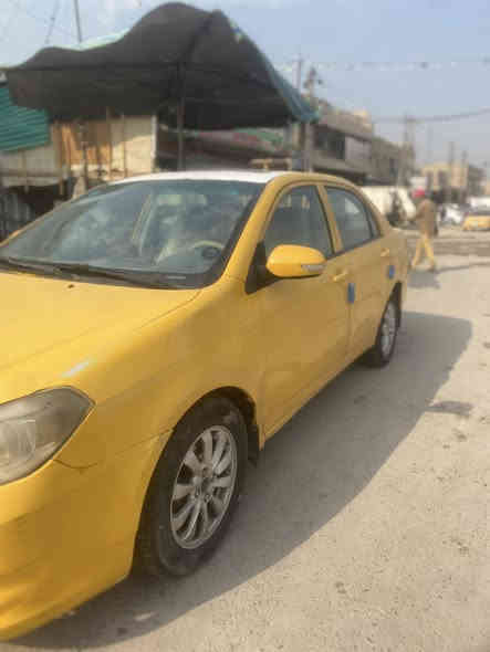 السلام عليكم سيارة بي واي دي جي 3 للبيع مديل 2013 سيارت جاهزه كير ومحرك مكفولات جدد ما يحتاجلها شي كبل للشارع رقم انكليزي مشروع وطني صدر جديد حداديه جديده تايرات نضيفات تحكمات مري كهربائيات فتحت سقف كلها شغاله مال جناي مابيها قطعه مبدله لو ضربه قويه فقط خياسات بل دواير ومعمرات ومصبوغات 
عارضها42 وبيها مجال
مكاني بغداد الدوره ابو دشير 
***********
