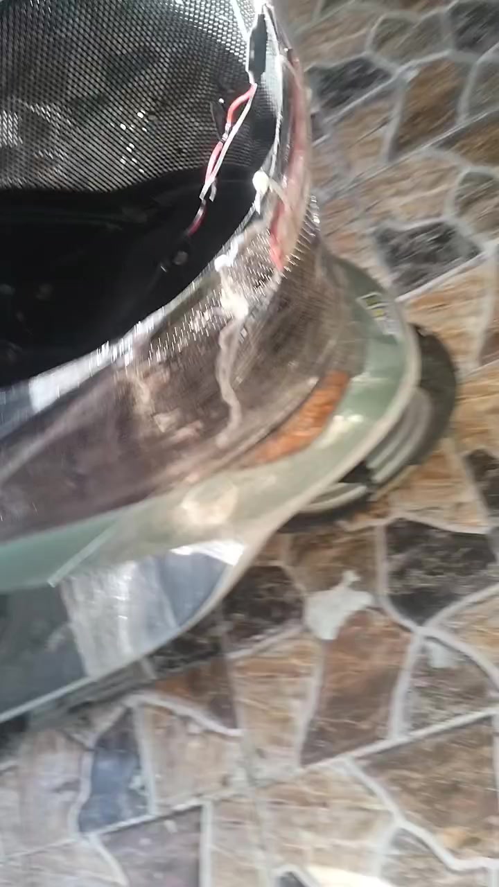 سلام عليكم عندي ياماها بطه للبيع فول مواصفات فول كهربائيات كلها شغاله بس سلف باتري شويه ضعيف مرات يشتغل مرات يكطع سعر خاص أو رقم موبايل 
*********** ويوجد مازنجر وتساب مكان كركوك حي العسكري
