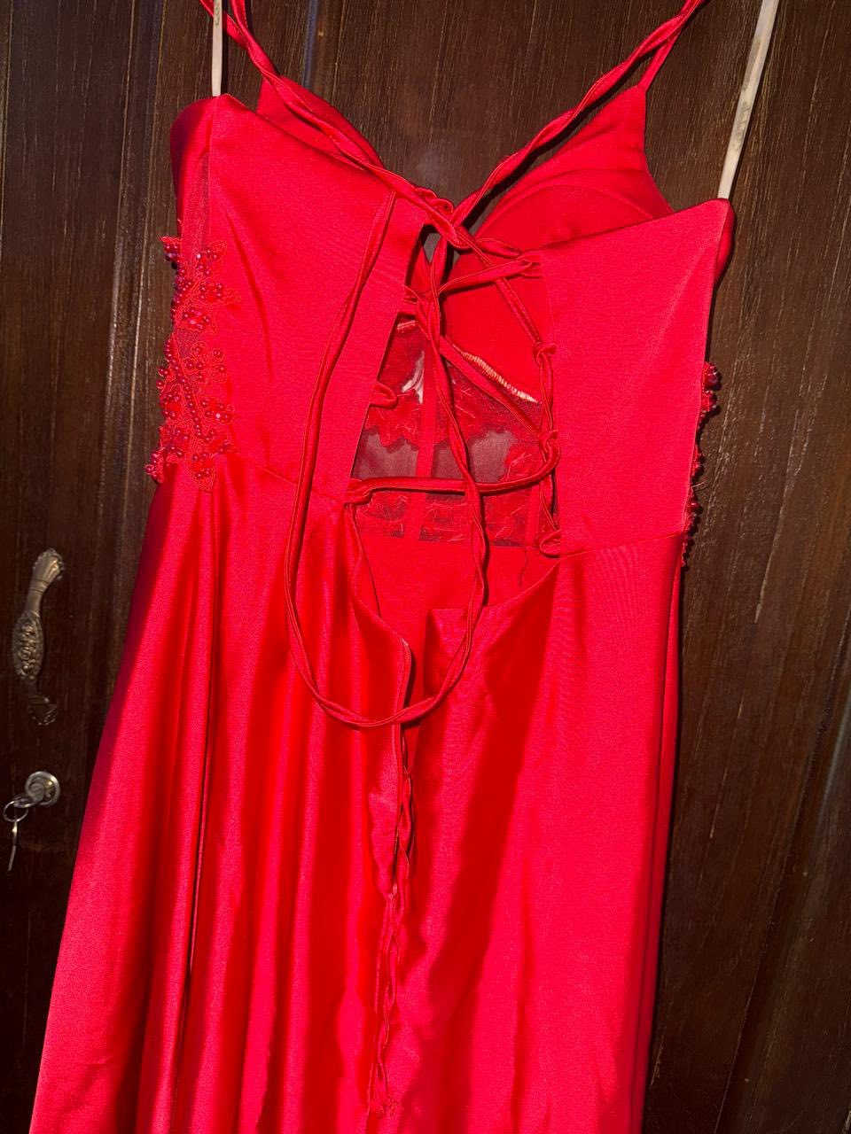 السلام عليكم عندي فساتين للبيع مستخدمه اكو مره وحده اكو مرتين ملبوس


**إذا كنت صاحب هذا الإعلان وتريد حذفه لأي سبب، رجاءا أرسل رسالة إلى الدعم الفني**