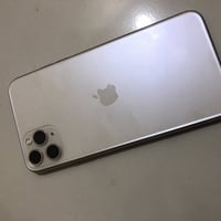 ايفون ١١ برو ماكس • خط ابيض • بورد مصلح