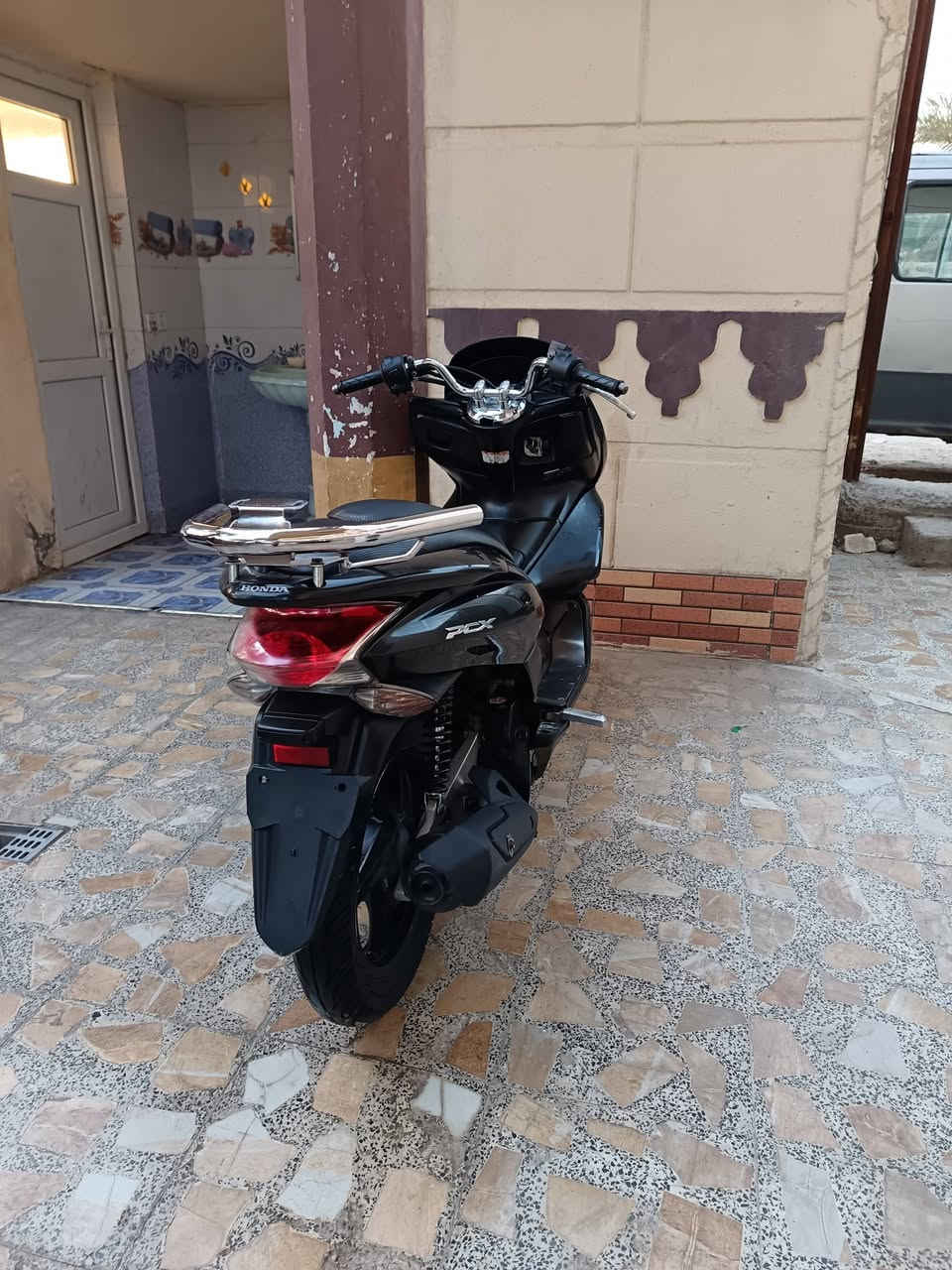 بيسي اكس ياباني اصلي مكينه مكفوله برغي مامفتوح بيها حساس ازدحام حساس ستان مكينه صوتها مسمعه شلعه معدل فول الدراجه كلش حلوه السعر مليون ٢٠٠ بغداد 
***********
