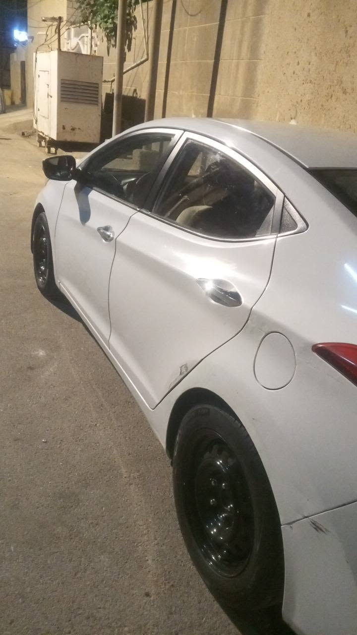 سياره النترا 15 خليجي مكينه 1600دوش سياره فول مواصفات بيه باب مبدل والهلال الجاملق الخلفي بي صبغ السعر 110وبيه مجال قليل مكاني البصره القبله ***********
