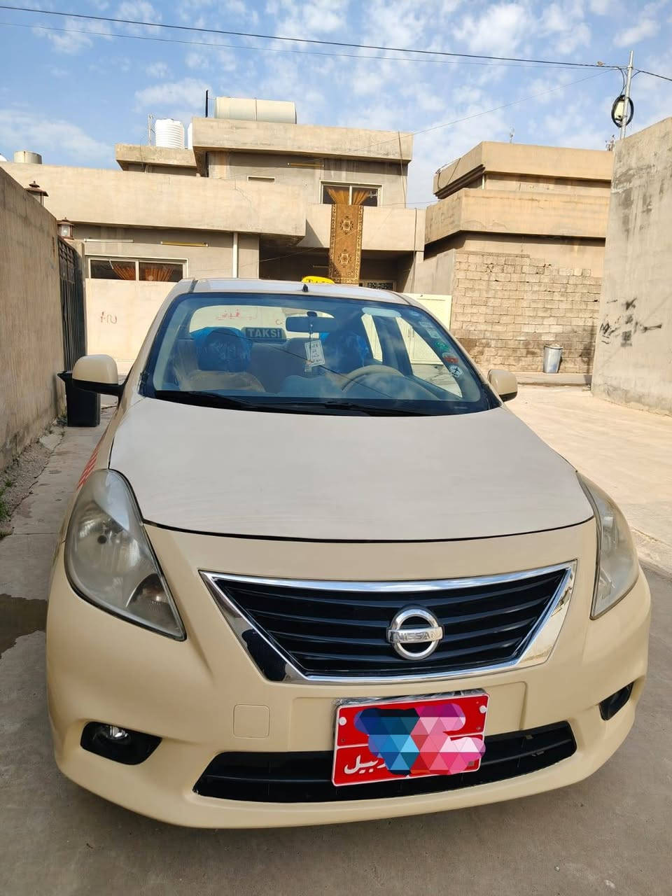 لاكشمي باي ٢٠١٣ جه مپبي  پشت و  پيشي هه يه بلام زؤر نيه سياره كي خاوين و بي مه سره فه توند و تؤله مالي يشه  گێر مه كينه كاره باي به شه رت ناويكي جواني هه يه  ( ١١)$ وه ره قه غرامه ي له سه ره دواي معمله وه ري ده كريته وه  *********** أربيل, العراق
