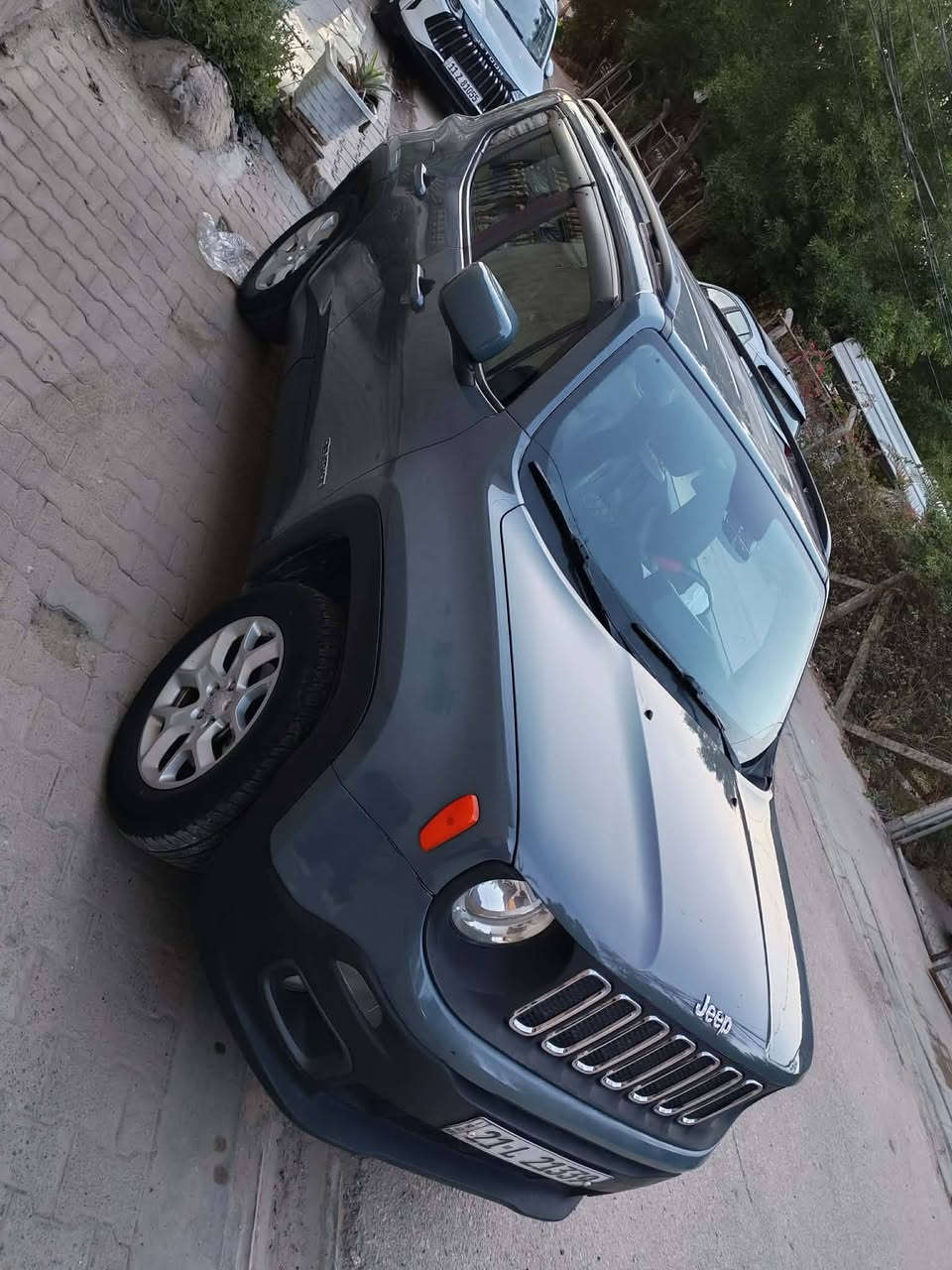 للبيع: سيارة جيب رينجدالموديل 2017
رقم إنكليزي سليمانيه بأسم شركة تريد وكاله او مداور ماشيه 114 ألف سيارة بيها تبديل جاملغ فقط نفس اللون السعر 133وبيها مجال بسيط مكان النجف للاستفسار الاتصال بالرقم *********** مواصفاتها 
فول سيارة بدون فتحه 
بصمه تشغيل 
فول تحكم استيرن 
 تدفئه كشنات 
فور ويل مع 3 وضعيات
سايد بريك دكمه 
تشغيل عن بعد
كامرة خلفيه 
حساس إطار
