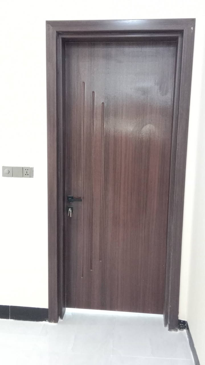 السلام عليكم ورحمه الله وبركاته بيت خلف مرور الرستميه منطقة الاستثمار طابقين ونص ٤غرف نوم ٤حمامات بناء درجه اولى السعر ١٥٨ للاستفسار الاتصال ***********
