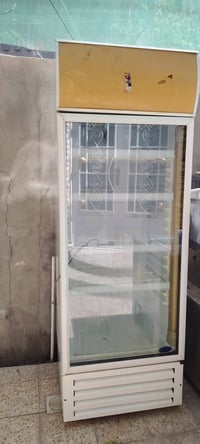 عارضات عمودية • شرط شغل • البصرة