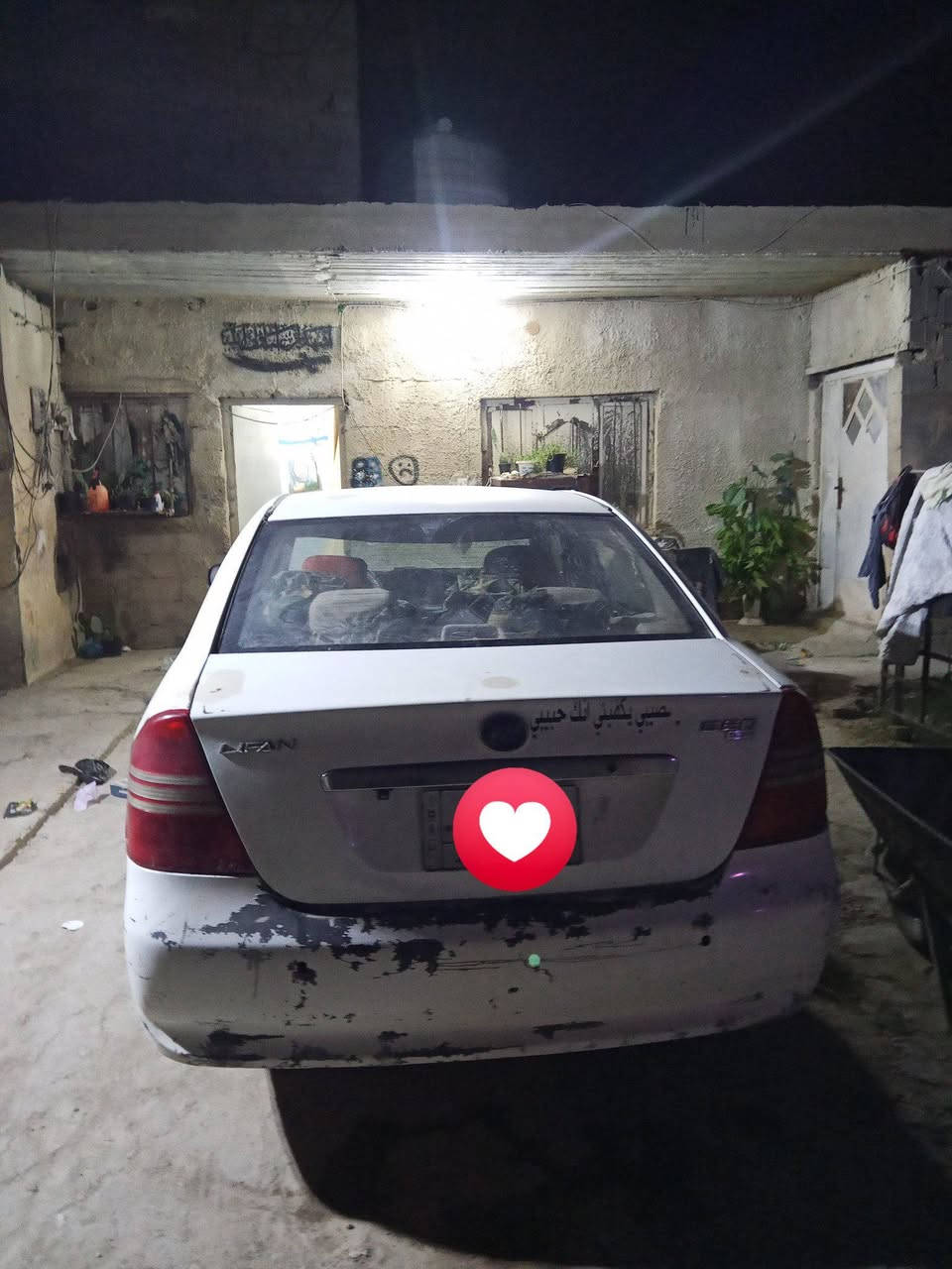 السلام عليكم سياره نيوفان للبيع 620 بها حادث بجم االمكانه بغداد جسر ديالى الجديد السعر 23 بيها مجال رقمها ديالى ***********
