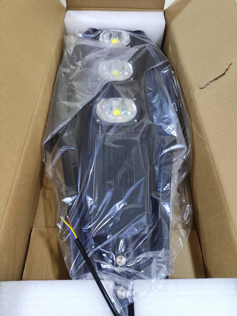 السلام عليكم بلاجتور ثلجي ألون ويجي حساس وضمان وكلش تمام السعر 35الف واليريد كمية موجود وحتى احسبة اقل الة ***********
