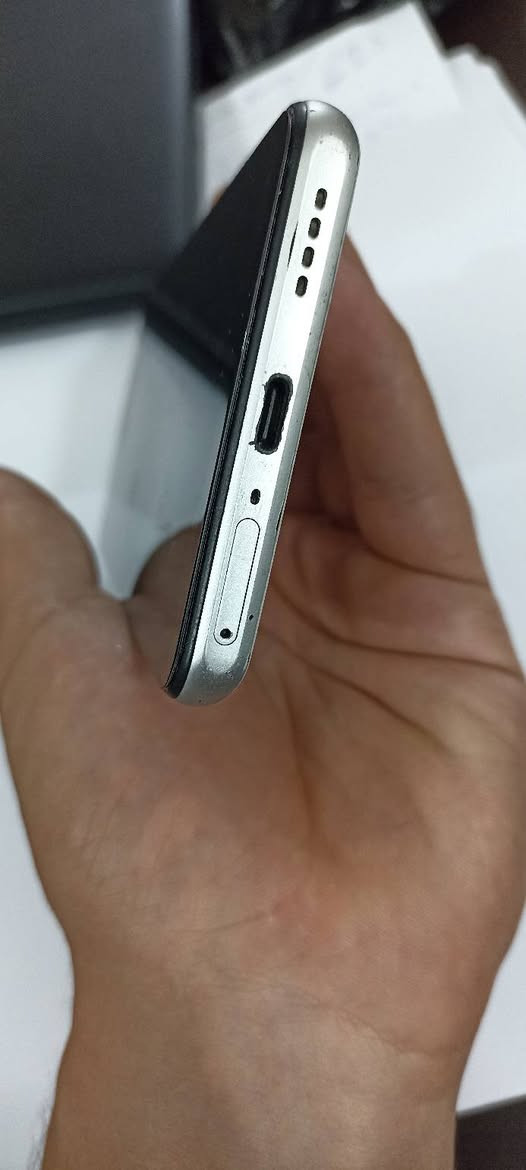 realme Gt neo 5 se
ذاكرة 1تيرة 

 رام 16+4

البطارية 5500 مللي امبير 

لبقية التفاصيل التوصل عل خاص


**إذا كنت صاحب هذا الإعلان وتريد حذفه لأي سبب، رجاءا أرسل رسالة إلى الدعم الفني**