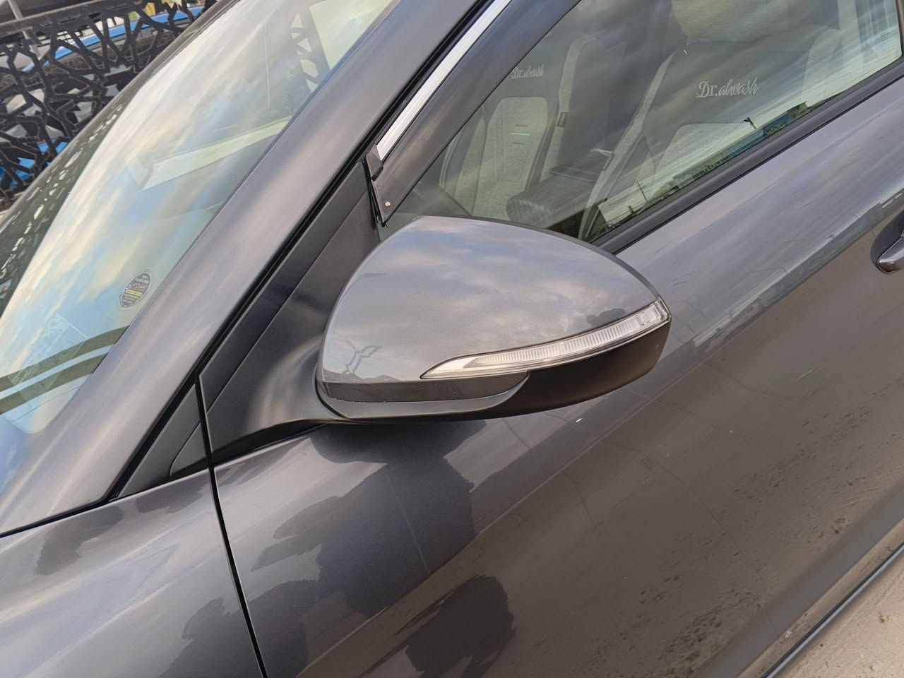 من رخصة الأدمن المحترم 
النترا موديل 17 فول 1/1
فتحه 
بصمه 
تحكم ستيرن 
اشاير بالمري 
تدفئة بالكشنات 
حره مسجلة انبار جديده 
السعر 13500 
***********
