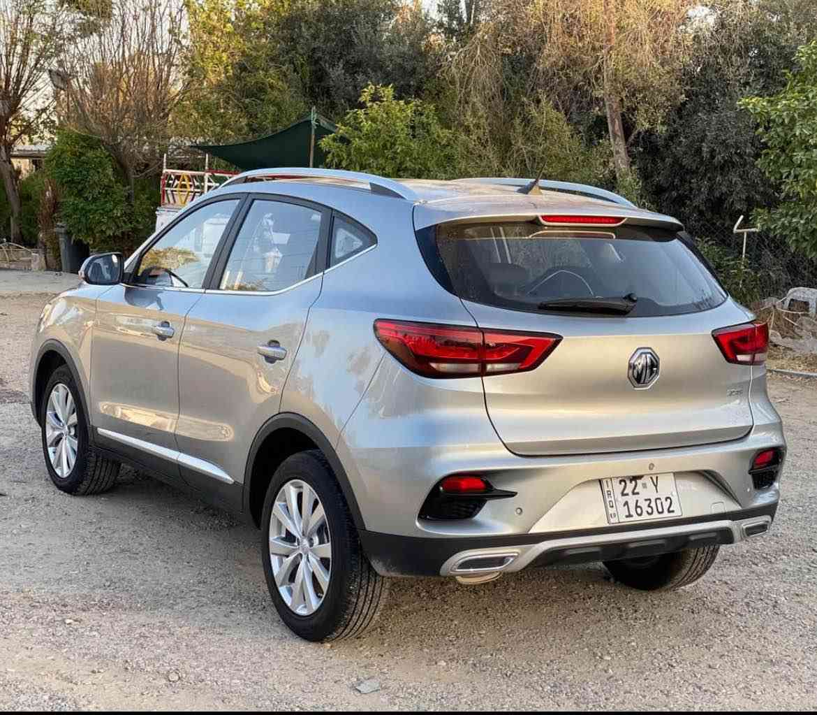ام جي MG ZS موديل 2025 
رقم أربيل بأسمي شخصيآ
مكفولة عام 
ماشيه 32 الف كيلو بعدها "جديدة 
بصمه تشغيل + بصمة أبواب 
سايد بريك بصمه
لد نهاري + تحكم عدسات لايت
بك لايت لد
شاشه كبيره
كامرة خلفية 
حساسات خلفية 
قطعتين تبريد
اشاير مري
كروز سرعه 
فول تحكم ستيرن 
شاشه اعطال
نظام صعود ونزول منحدرات
كشنات مخمل 
 والسياره جديده بعدها على وضع الشركه 
السعر 128
اتصال ***********
مكاني بغداد بغداد, العراق
