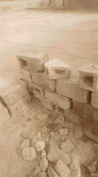 قطعه البيع  المساحه117مترً  مدفونه ومحدوله كامله مسيجه  القطعه مربعه الوجه مالتها ع شارع التبليط  ابو كوصره شارع الرحمان  وقف سني مسجل اصولي السعر 17 وبيها مجال قليل ***********
