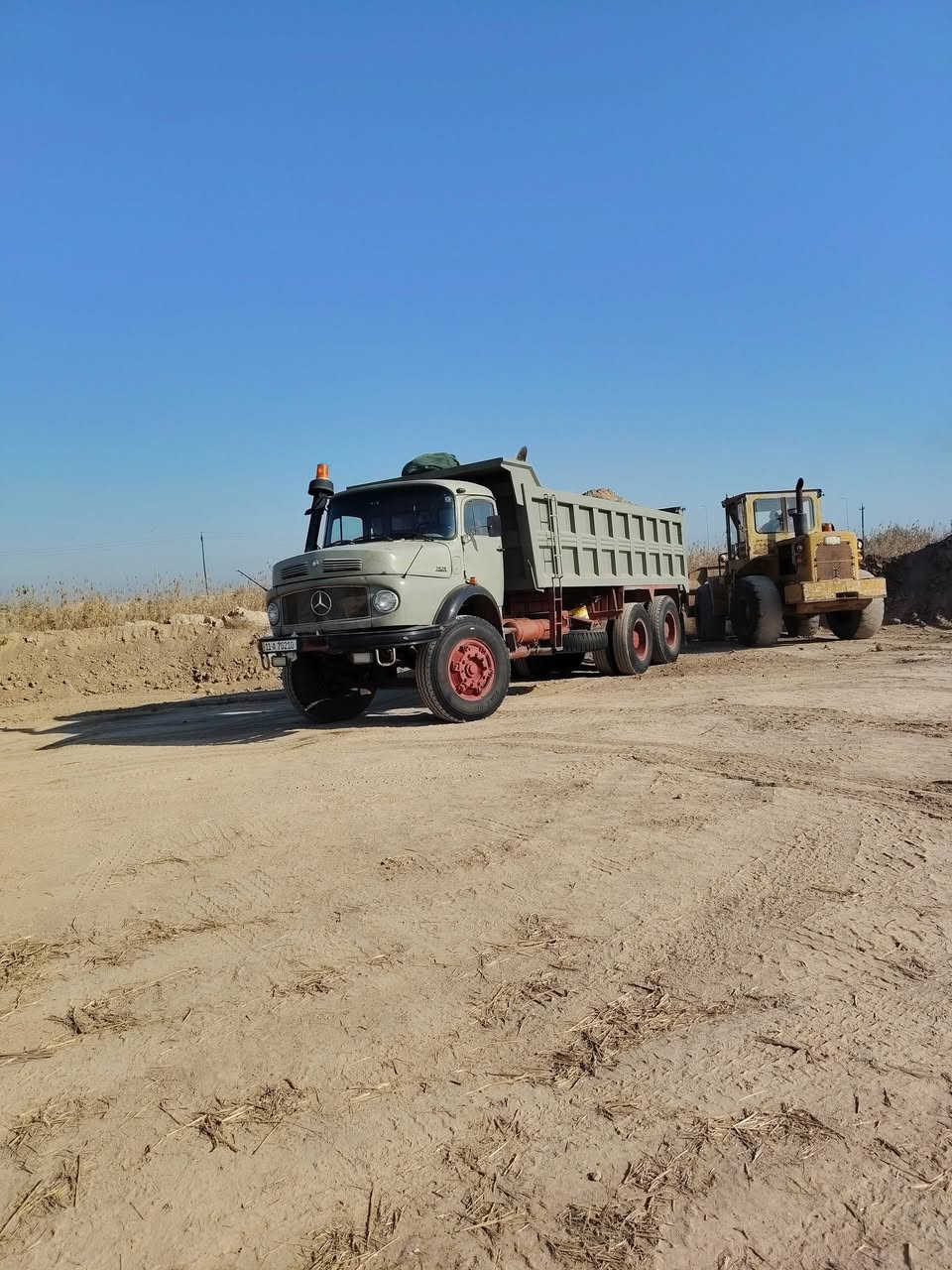 السلام عليكم مارسدس اقجم 1979 سكس بلادي مجموعه نص جيف مكينه 55 كير 111 جك نكليزي تايرات فوك نص عمر كهرباء كلهم شغال السياره خيرمن الله ما عوزهه برغي 🔩كبل ل لشغل  ملاحضه السياره بيهه فطر أو مصلح أو موطنه رقم نكليزي تحويل مباشر سعر 33 مكاني بغداد إبراهيم بن علي غير متواجد عله في سلك ***********رجان المو شراي لا يتصل
