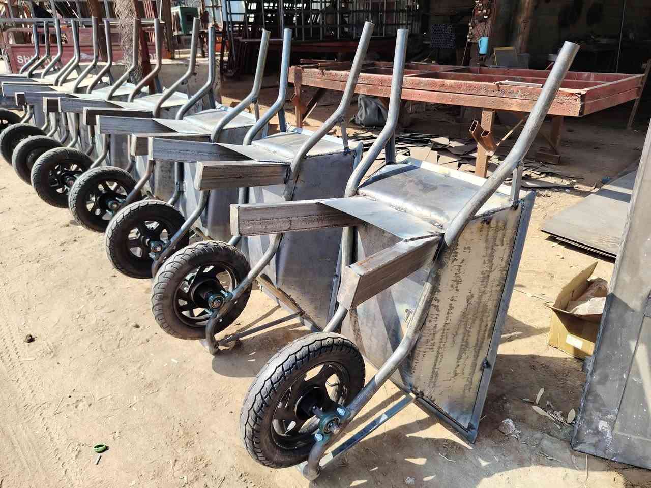 عرباين تسكام درجه اولى ✅
يتوفر خدمه توصيل لباب البيت 
حديد ثقيل 2 ملم وتاير دراجه وبرانكيت
مكان المحل حله ابو غرق قرب سيطره ابو غرق بشارع المالح محل حيدر الحداد ***********☎️
