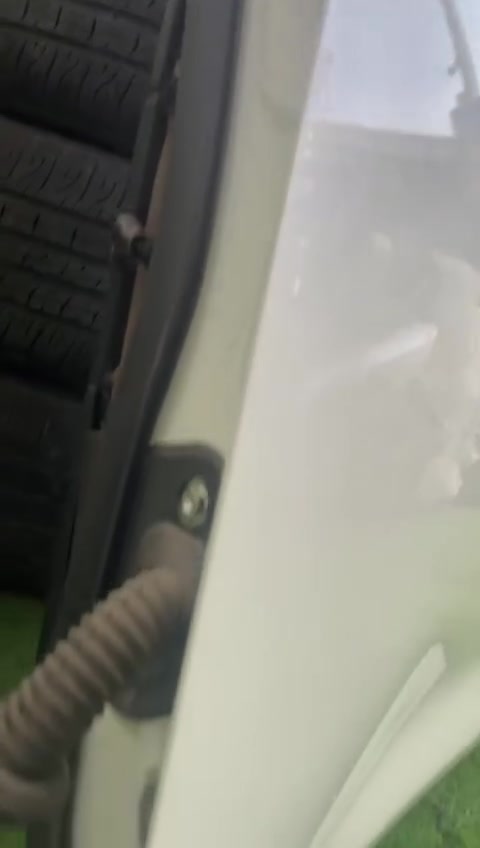 السلام عليكم للبيع باب لاندكروز  2021 ايسر امامي مكفول كفاله عامه لون ابيض صدفي مكاني بغداد السعر 13 ورقه بي مجال 
***********

