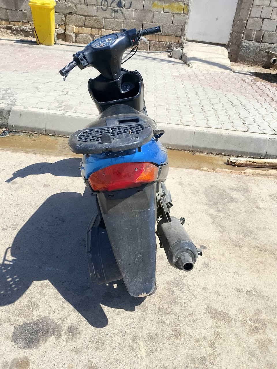 دراجه ادرس ياباني قديم السعر 275 وبيه مجال قليل موبايل *********** العنوان كوت النوار
