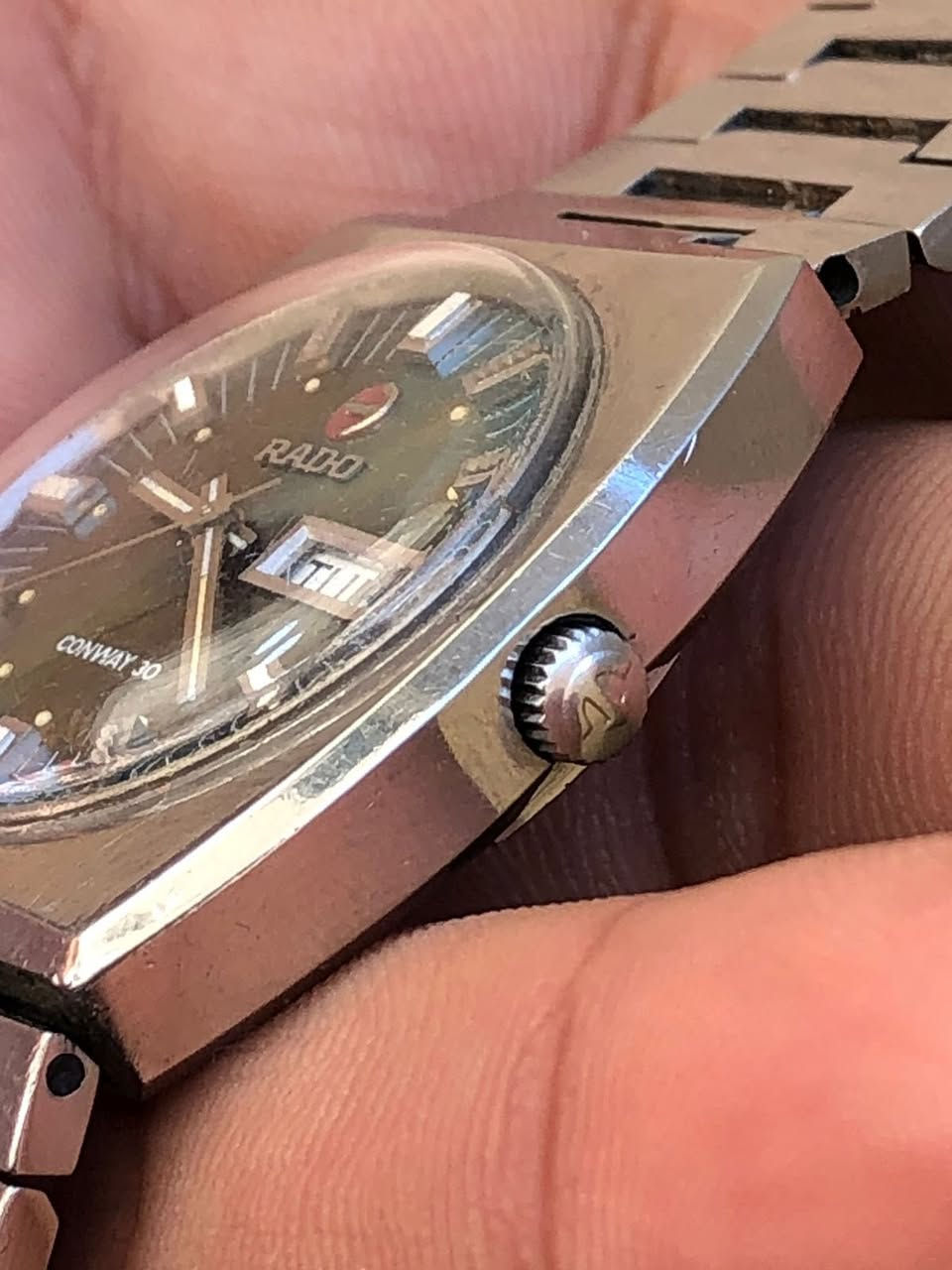 السلام عليكم 
رادو اوتماتيك سويسري 
نافذه تاريخ يومي واسبوعي 
القطر 38 موديل الثمانينات 
الساعه بلادي نظيفه 
السعر 200 دولار 
يوجد توصيل


**إذا كنت صاحب هذا الإعلان وتريد حذفه لأي سبب، رجاءا أرسل رسالة إلى الدعم الفني**