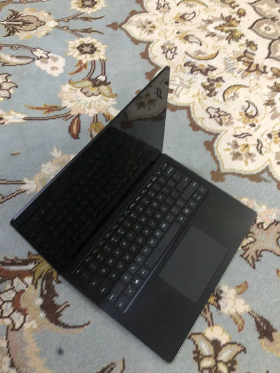 السلام عليكم
بيع فقط 
سيرفس لابتوب ٣ للبيع بدون لمس 

لابتوب دراسة و شغلات مكتبيه او هندسية ساعات عمل طوليه وزن خيف و لمس سوبر سلم 
نظيف كلش  الجهاز 
حجم 13 و نصف 

شاشة 2K IPS QHD
Core i7 1065 G7 جيل عاشر
Ram 16GB DDR4
HARD 256 SSD قابل للتطوير 
كرت شاشة انتل Iris plus g7
بطارية يدوم لحد 6-8 ساعةt
مصنوع من الومينيوم و جل الكانترا الايطالي 

كاميرا 720 HD كلش واضح 

نسخه business edition رجال الاعمال 
Face ID فتح بل وجه نفس آيفون 
مستخدم قليل جدا 
435 الف   

بيع فقط!


**إذا كنت صاحب هذا الإعلان وتريد حذفه لأي سبب، رجاءا أرسل رسالة إلى الدعم الفني**