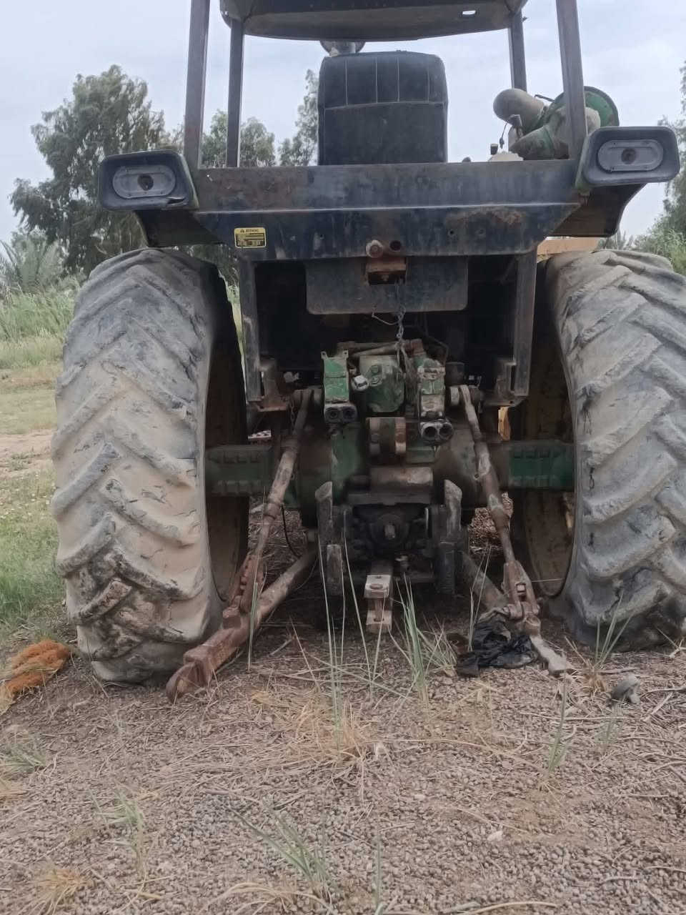 السلام عليكم
جوندير 88 رقم وسنويه ما بيها كلك جانت تشتغل بس صار 4 سنوات متروكه +وراها دسك 24 ناردي  السعر 11وبيها مجال للطيبين المكان. بغداد طريق الكوت ....للستفسار ... ***********
***********
***********
